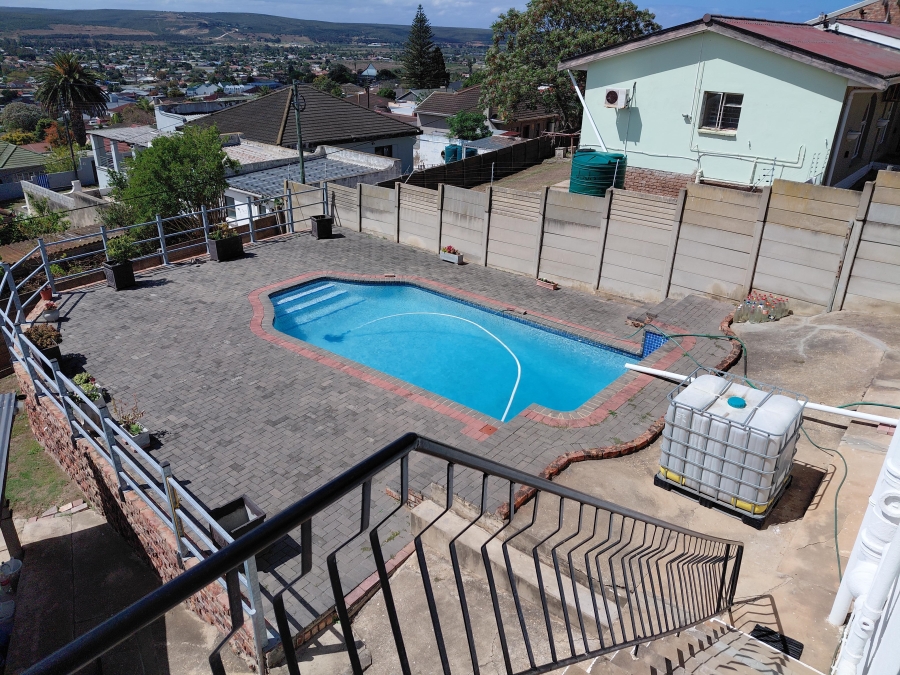 4 Bedroom Property for Sale in Heuwelkruin Eastern Cape